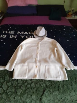 Chaqueta blanca manga larga con bolsillos