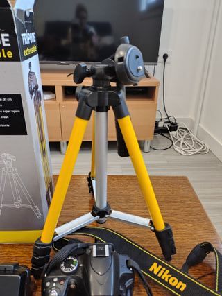 Cámara Nikon D3200 + Trípode + Accesorios