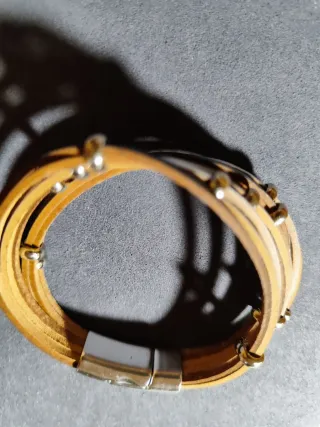 Pulsera multicapa cuero y plata