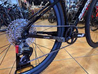 Berria Naii BR Rival / Apex