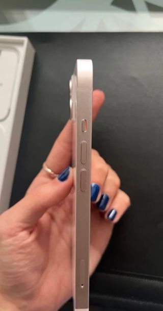 IPHONE 13 ORO ROSA 128GB CON CAJA Y PROTECTOR