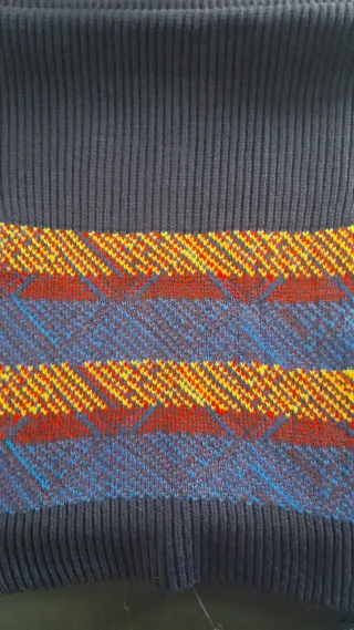 Sciarpa uomo blu con rombi multicolor