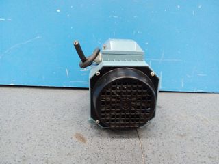 Motor ABB 0.55 kW 800rpm Trifásico