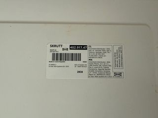 Escritorio MICKE Ikea rosa y blanco