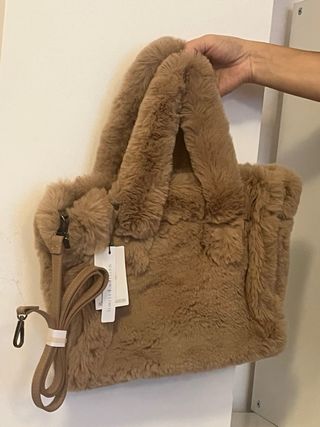 Bolso peluche Stradivarius