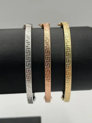 SEMANARIO 3 PULSERAS RIGIDAS GRECA HUECA.