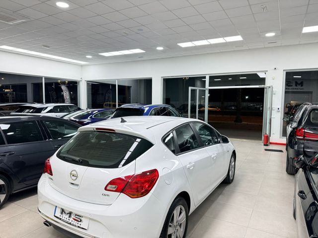 Opel Astra 2.0 CDTI 165 CV SELECTIVE 17" 2015