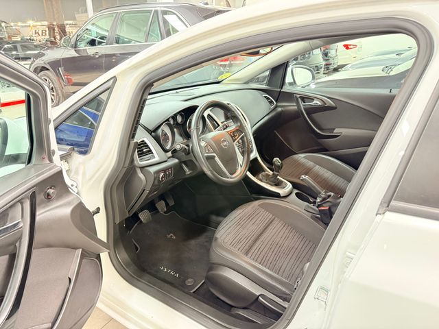 Opel Astra 2.0 CDTI 165 CV SELECTIVE 17" 2015