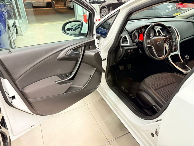 Opel Astra 2.0 CDTI 165 CV SELECTIVE 17" 2015