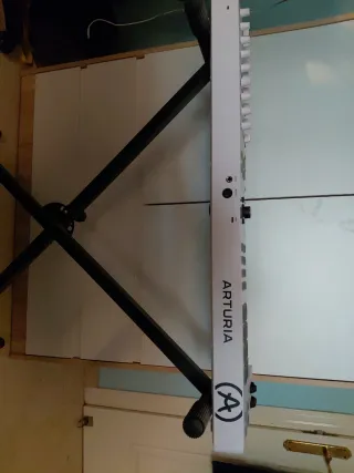 Teclado Arturia Essential 49