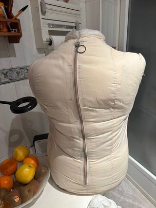 Maniquí de costura señora mayor