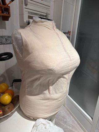 Maniquí de costura señora mayor