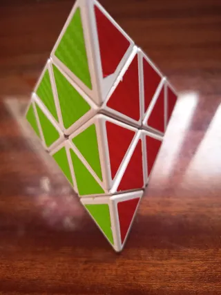 Pirámide Rubik
