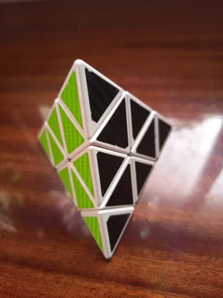 Pirámide Rubik