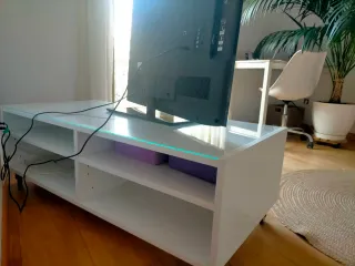 Mesa centro/TV blanca madera con ruedas