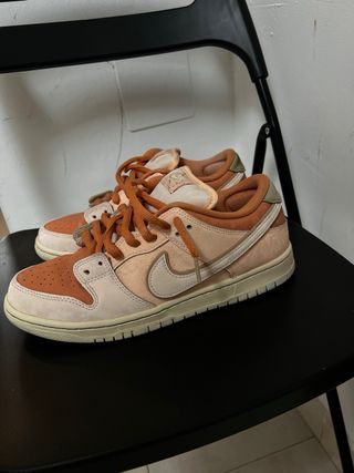 Nike Dunk SB Beige Naranja
