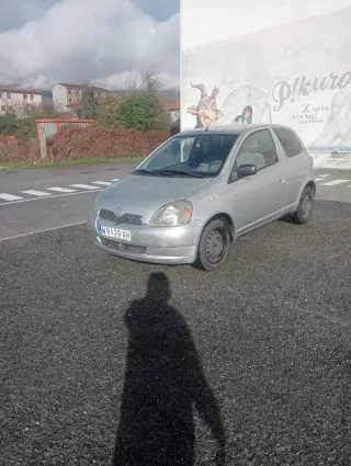 Toyota Yaris 2000