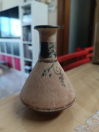 Jarrón estilo griego antiguo