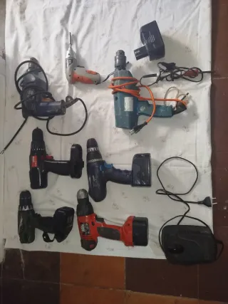 Lote de Taladros y Cargador