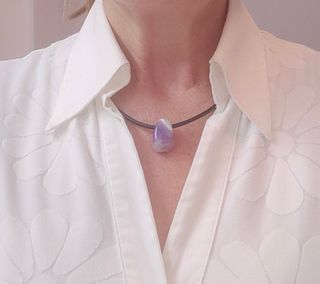 Collar Piel Negro con Piedra