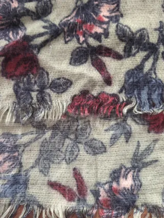 Sciarpa invernale floreale