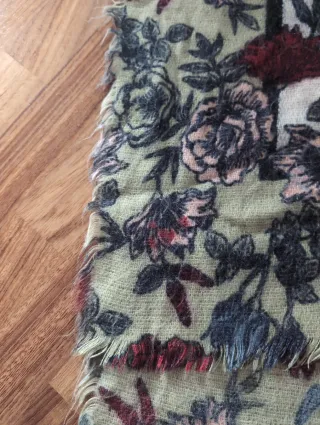 Sciarpa invernale floreale