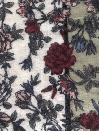 Sciarpa invernale floreale