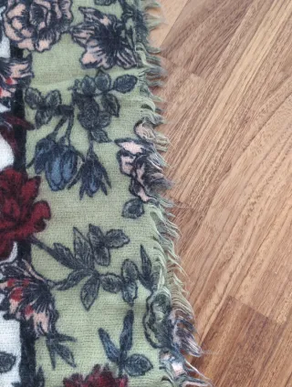 Sciarpa invernale floreale