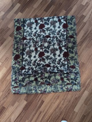 Sciarpa invernale floreale