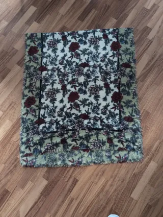 Sciarpa invernale floreale