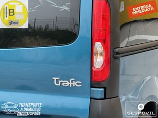 RENAULT TRAFIC PASSENGER 9 PLAZAS COMBI 2.5dCi 145
