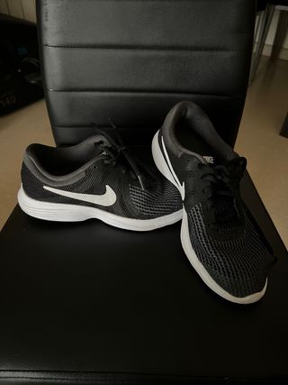 Zapatillas Nike Revolution 4