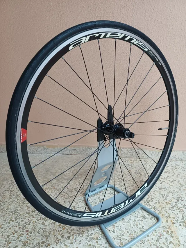 Colnago Artemis -Ruedas-