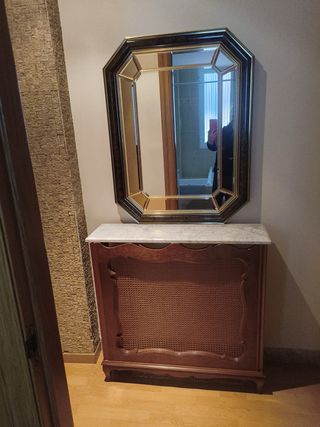Mueble recibidor rústico con espejo