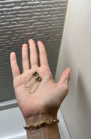 Orecchini a spillo color oro con brillantini donna