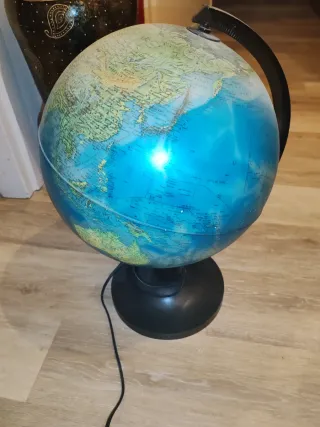 Lampada mappamondo luminosa