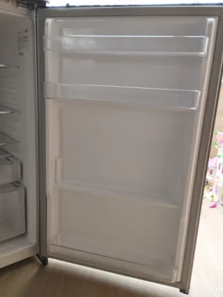 Frigorífico Daewoo plateado