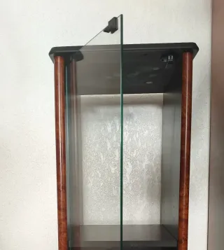 Mueble para minicadena cristal y madera