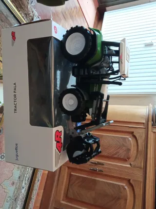 Tractor de Juguete con Pala