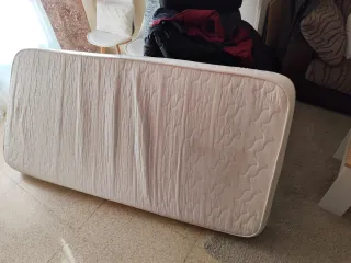 Cama individual de 90.