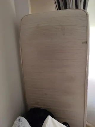 Cama individual de 90.