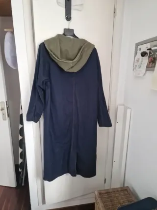 Gabardina reversible verde oliva y azul larga Glob