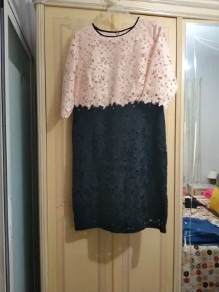 Vestido de encaje rosa y negro