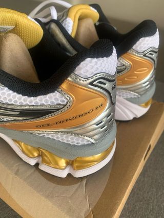 Zapatillas Asics Running Retro Y2K Blanco Plata