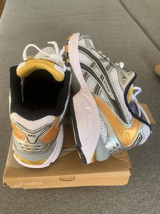 Zapatillas Asics Running Retro Y2K Blanco Plata