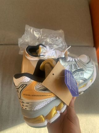 Zapatillas Asics Running Retro Y2K Blanco Plata