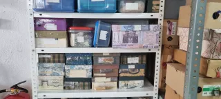 Lentejuelas, perlas y pasamanería