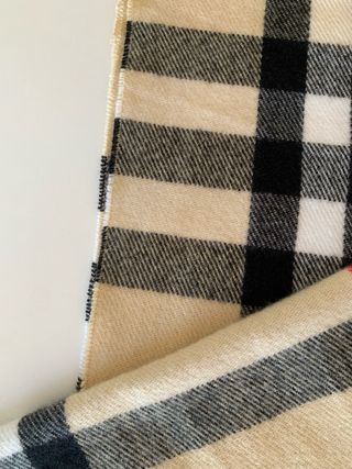 Bufanda Burberry Beige Multicolor