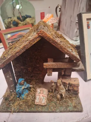 Portal de Belén con figuras