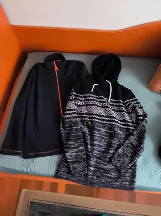 Conjunto 2 Jerséis Chico azules y Multicolor